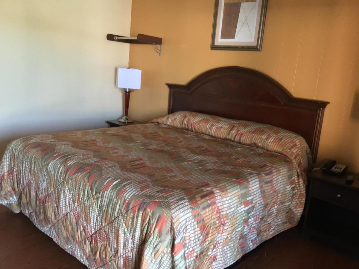 Hilander Park Skyland Inn - Bristol מראה חיצוני תמונה